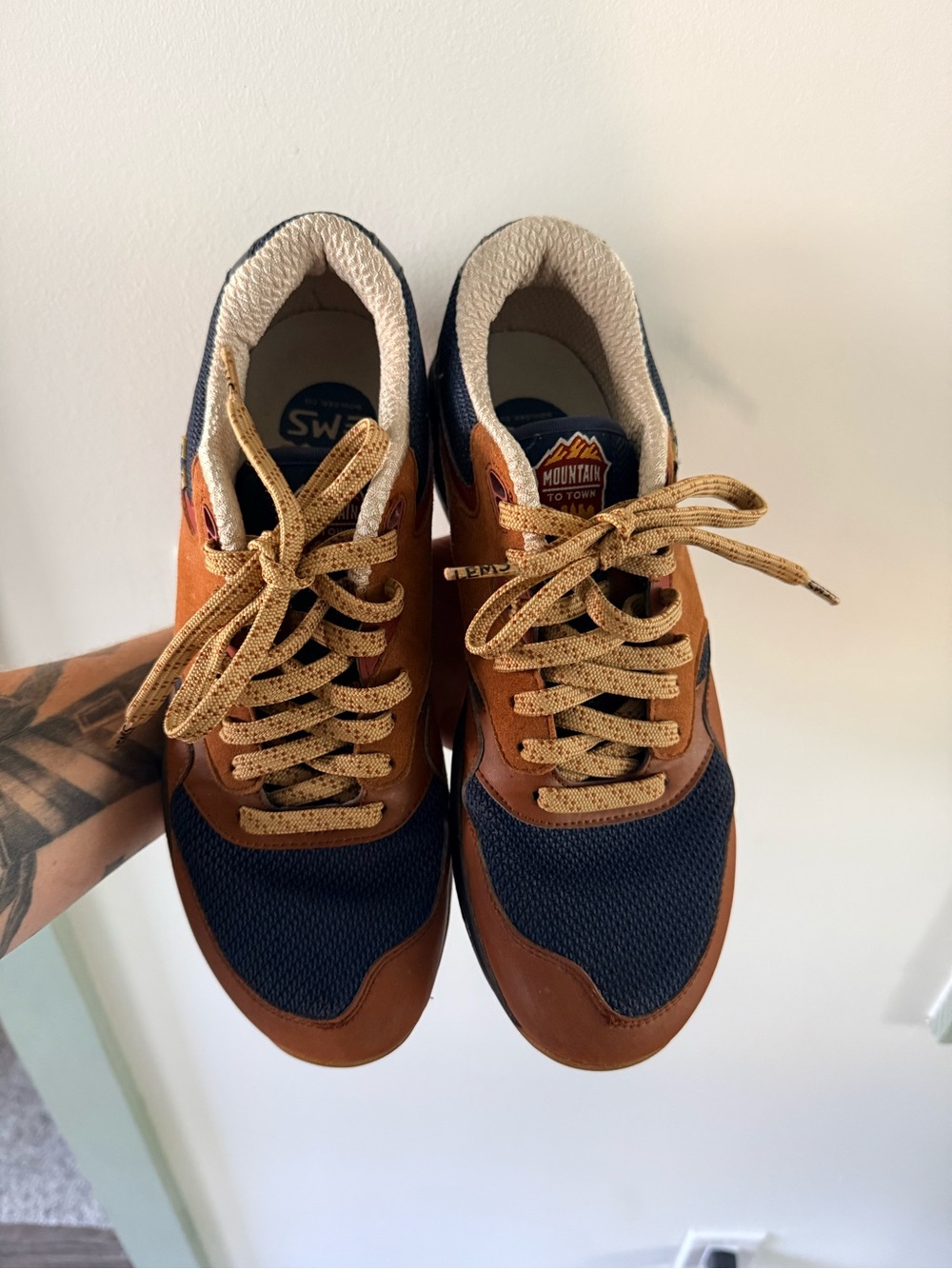 LEMS Women's Navy & Brown Trailhead Hiking Sneakers - Picture 3 of 8